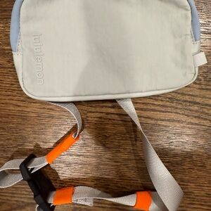 Lululemon Athletica Gray Cosmetic Case